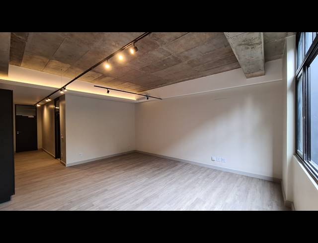 BEDROOM APARTMENT FOR SALE IN SANDOWN